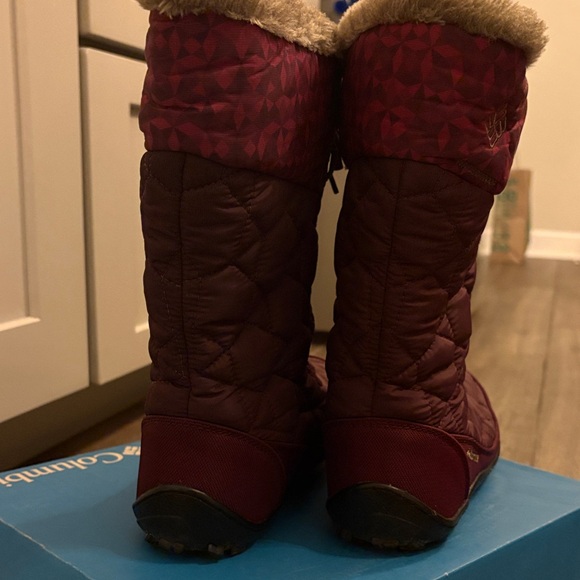 Columbia Women's Burgundy Winter Boots - Picture 3 of 4